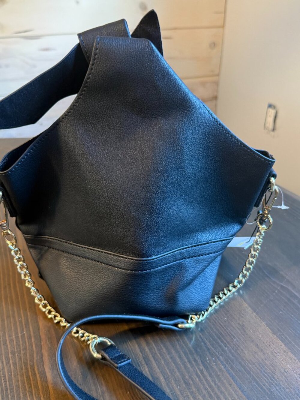BCBGeneration Bucket Purse Black Knotted top Closure Shoulder Bag NWT - Picture 2 of 9